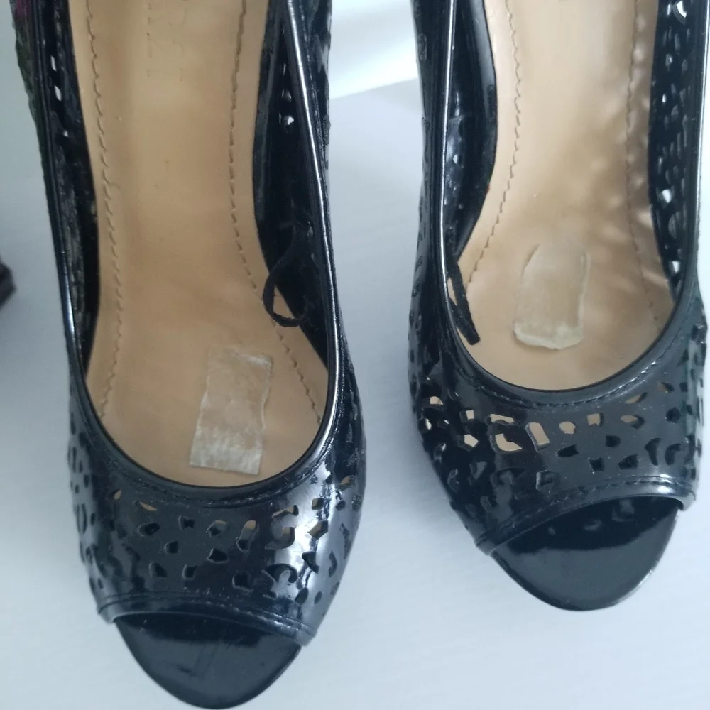 Black Lace Shiny Basic Platform Open Toe Heels - Picture 5 of 15